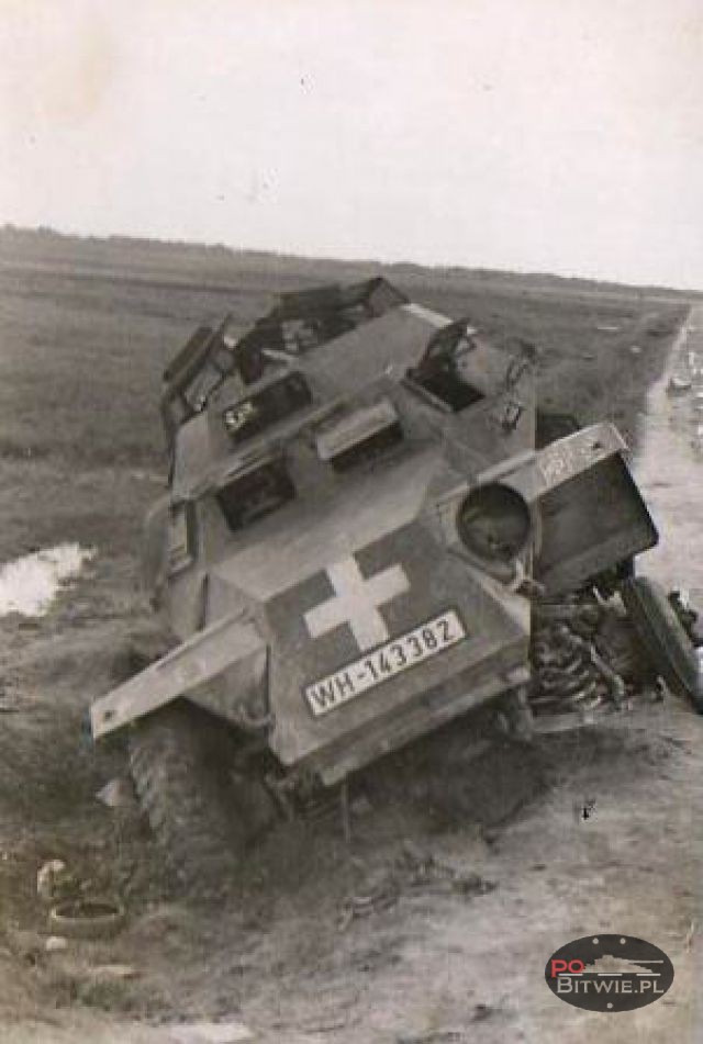 Sd.Kfz 222 WH-143382 (001).jpg