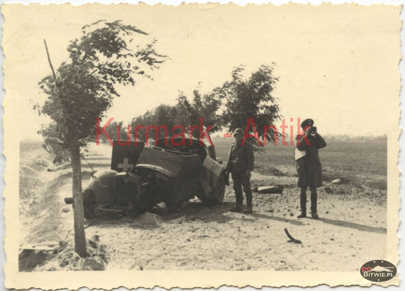 [Z.Pz.Aufkl.Abt.17.001] C938 Foto Wehrmacht Polen Panzer A.A.17 Spähwagen KFZ13 Name Jaguar auf Mine gef.jpg