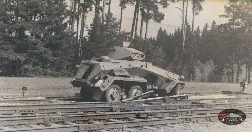 [PSW][#363]{001}{a} s.Pz.Sp.Wg (FU) Sd.Kfz.232 (6 Rad), Aufkl.Abt.(mot.).X, SS-10019, na torach.jpg