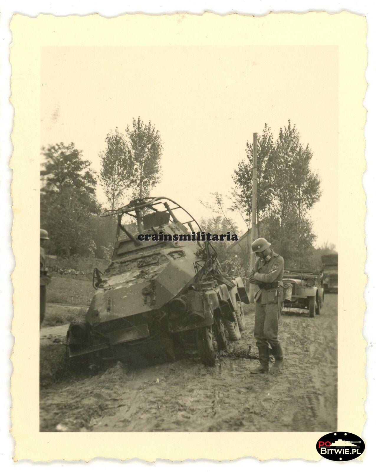 [Z.Art.Rgt.46.001] Orig. Foto zerstörte 8-Rad Panzerspähwagen SdKfz 232 in Polen 1939 Panzer.jpg
